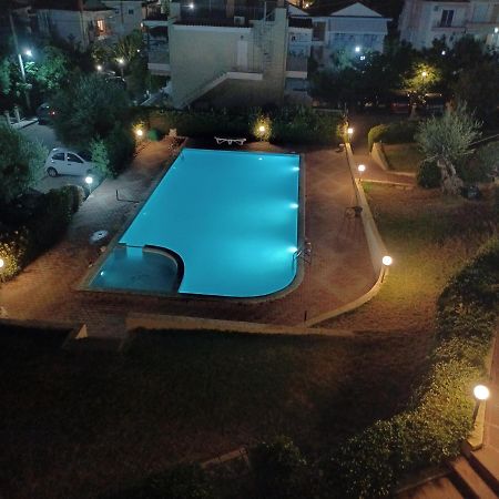 Gerakini 2Br Apt With Shared Pool Екстериор снимка