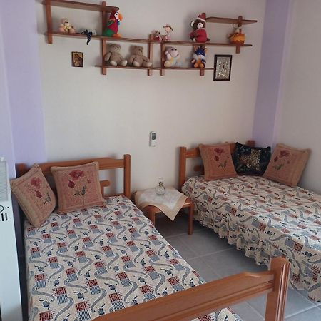 Gerakini 2Br Apt With Shared Pool Екстериор снимка