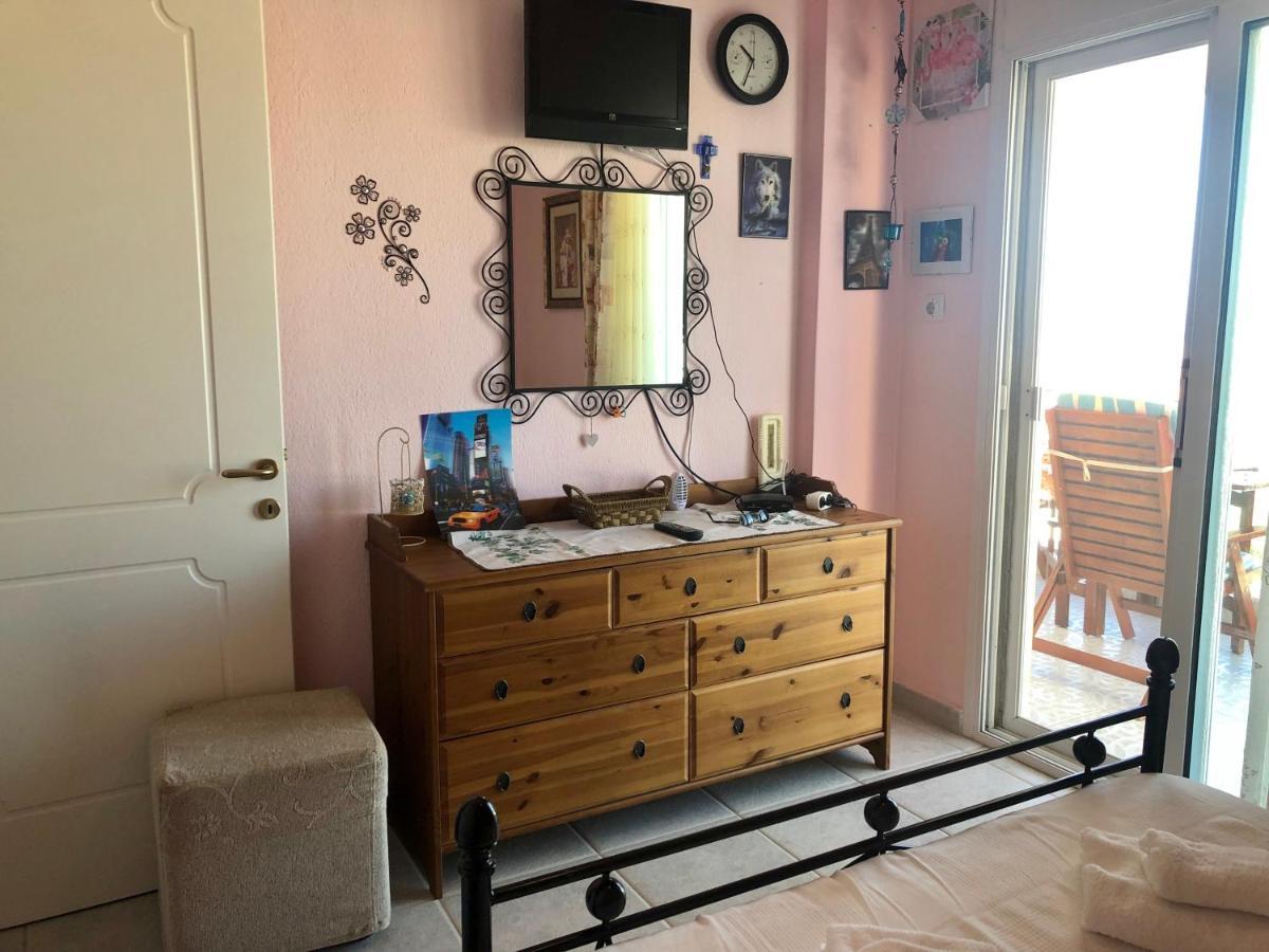 Gerakini 2Br Apt With Shared Pool Екстериор снимка