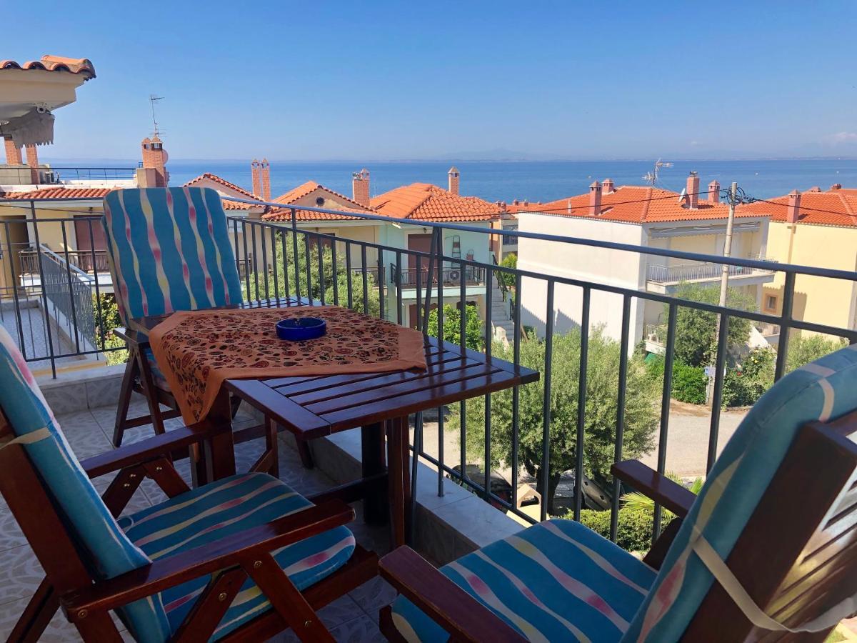 Gerakini 2Br Apt With Shared Pool Екстериор снимка