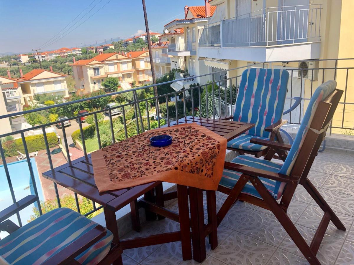 Gerakini 2Br Apt With Shared Pool Екстериор снимка
